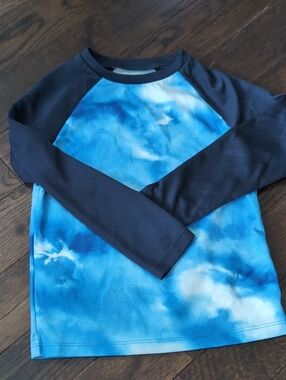 Like New Old Navy Rash Guard XS